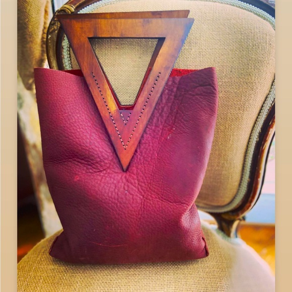 handmade Handbags - Hand crafted vintage buffalo leather Satchel bag w/unique hand cut oak handles.